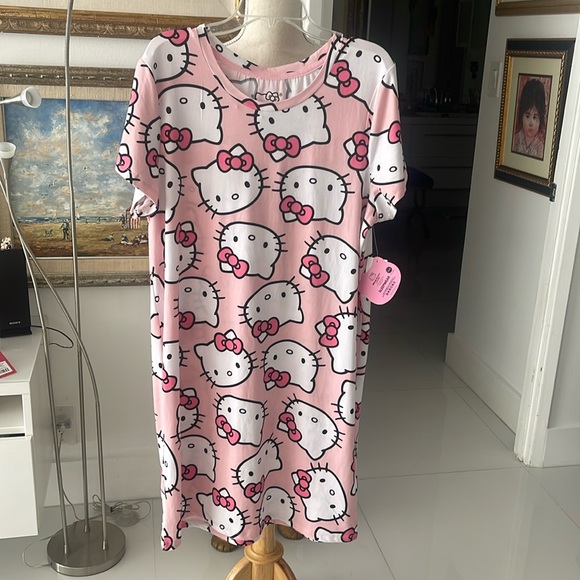 Hello Kitty by Sanrio White/Pink/Black "Kitty" Loungewear/Sleepshirt/Nightgown - Picture 1 of 4
